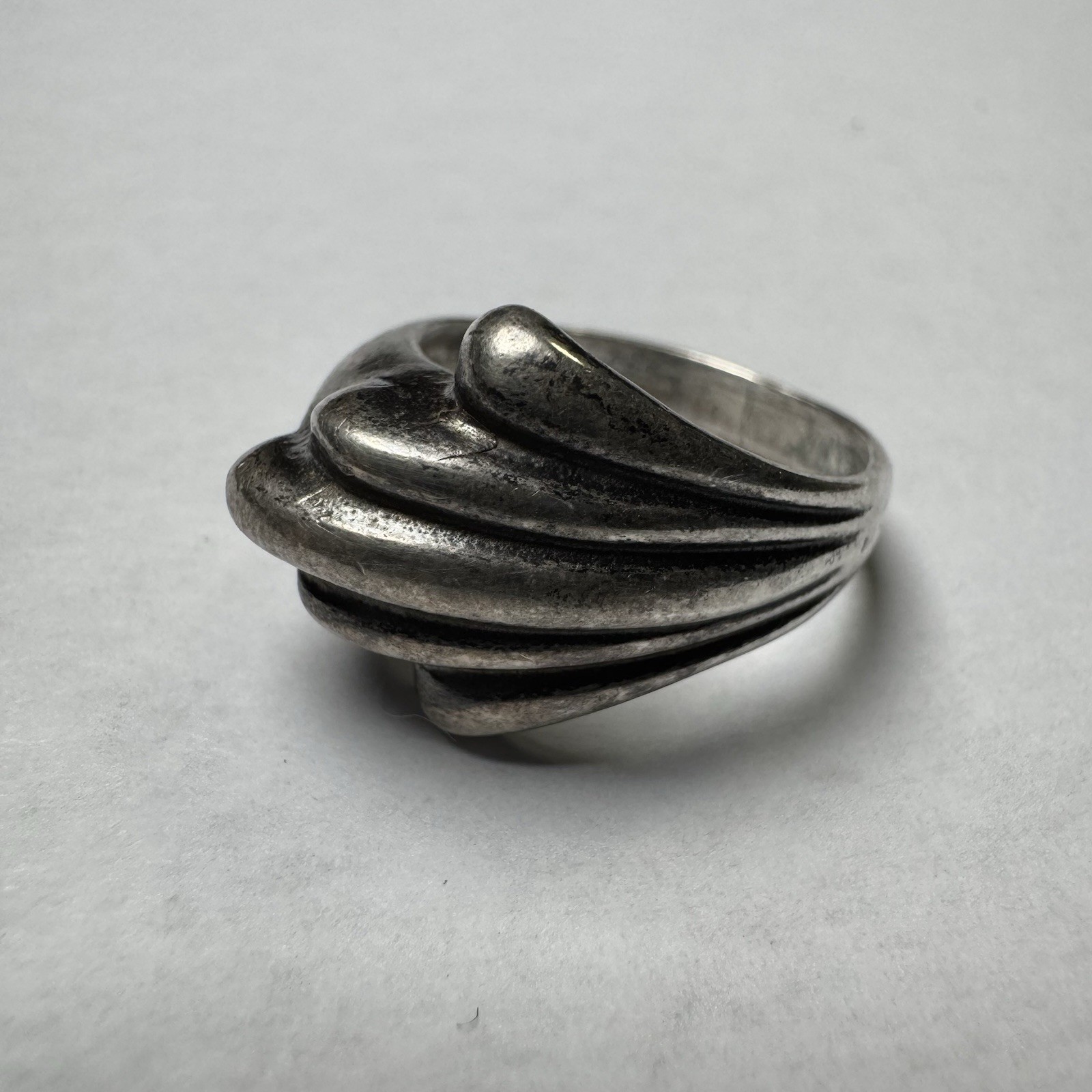 Cellini Shell Pattern Sterling Silver .925 Art Deco Modernist Ring Size 5.75 Vtg