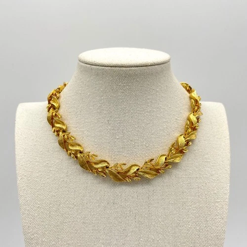 Vintage Gold Tone Leaf Garland Necklace Adjustable Chain Choker Costume Jewelry