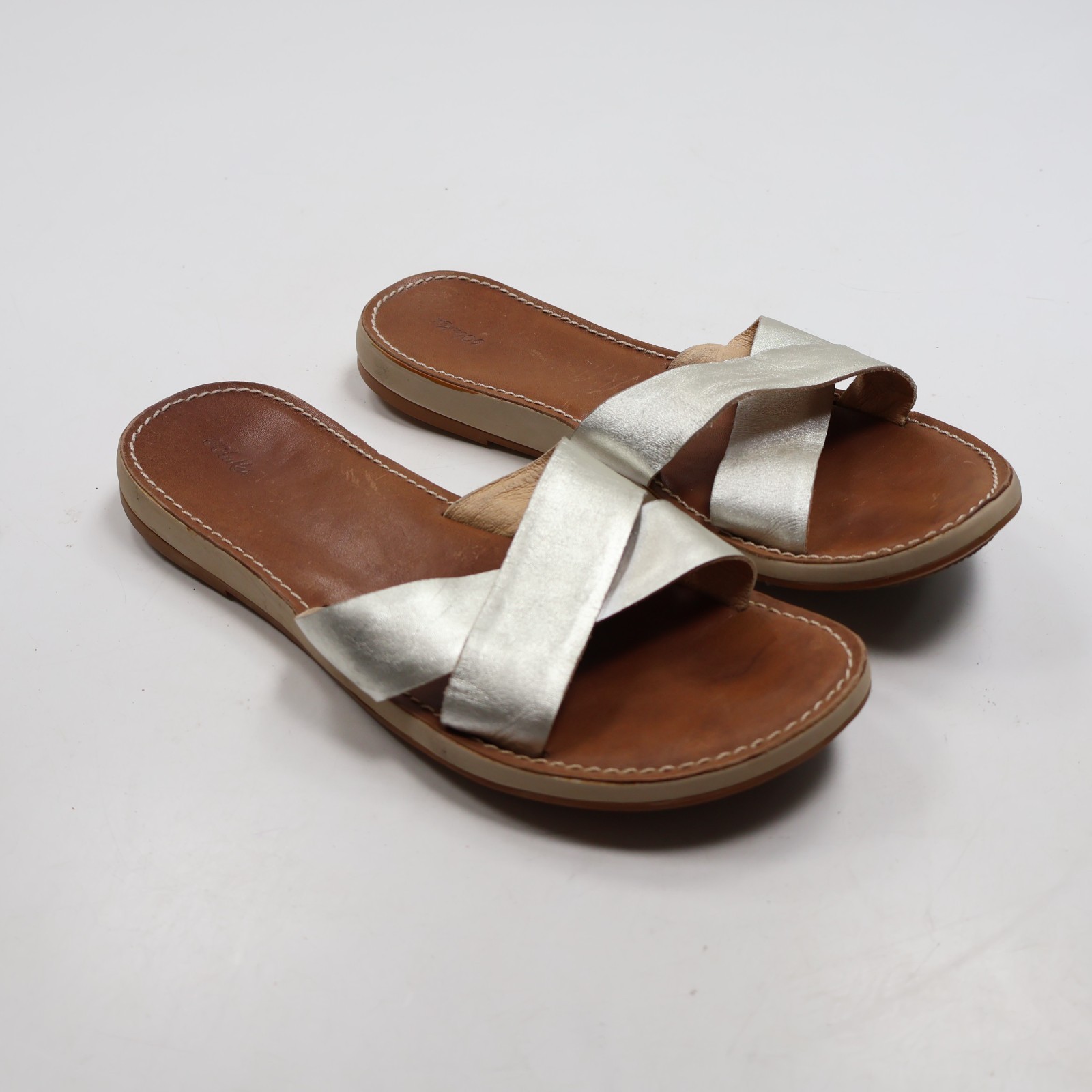 APL OluKai sandali donna Ke'a pelle nera cinturino incrociato taglia 10 usati in ottime condizioni