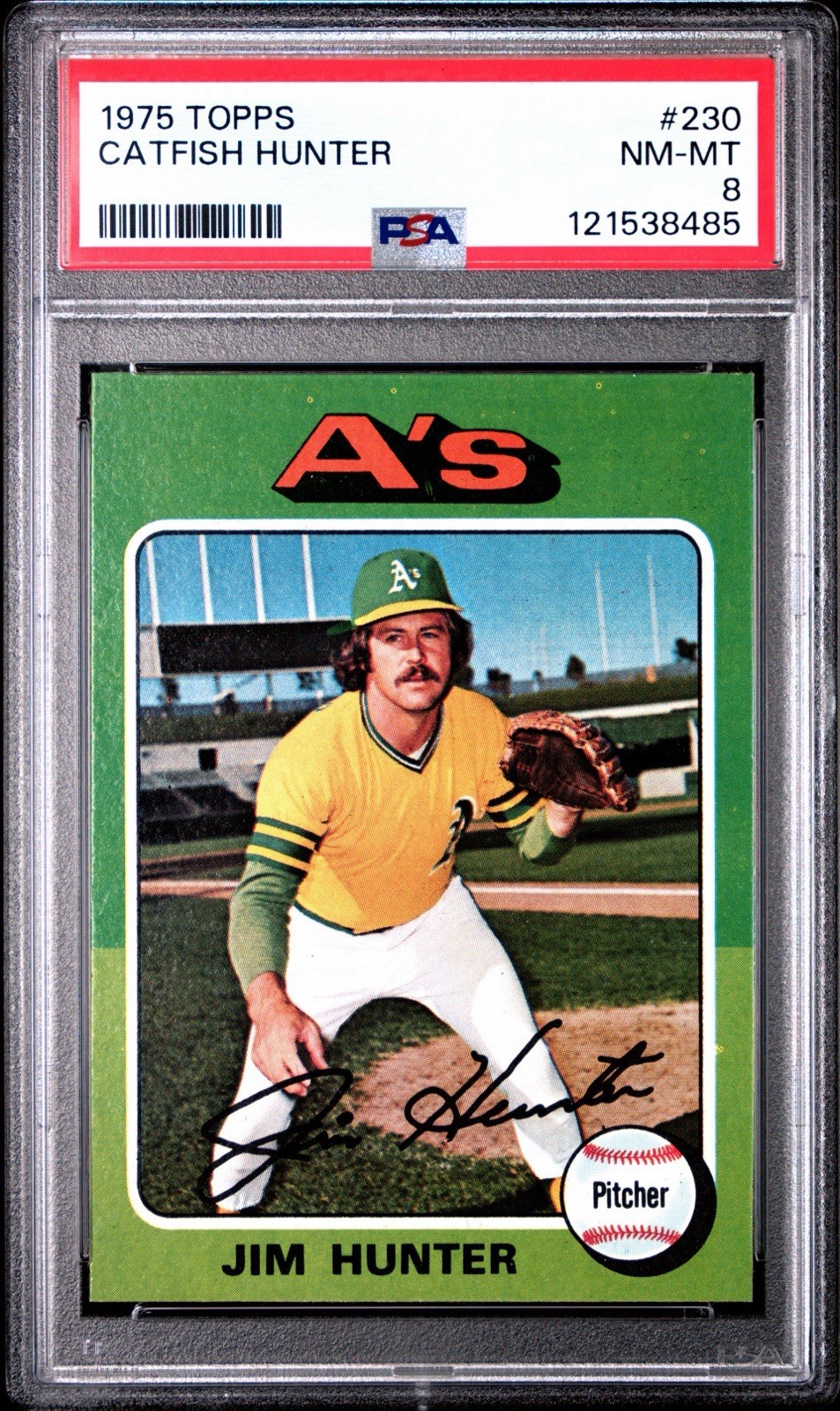 1975 Topps Catfish Hunter #230 PSA 8 NM-MT Centered New PSA Label