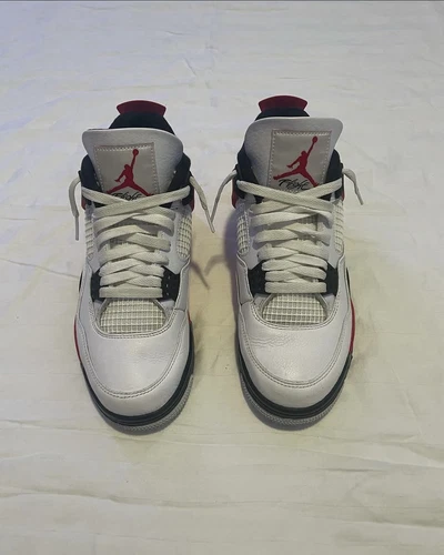 Jordan 4 ‘Red Cement’ No Box, Very lightly Worn, No star loss, No insole damage