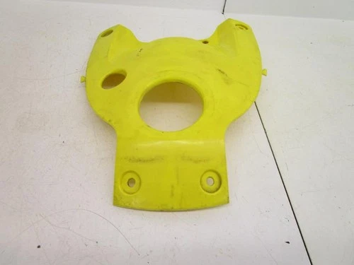 FENDER, CENTER (YELLOW)