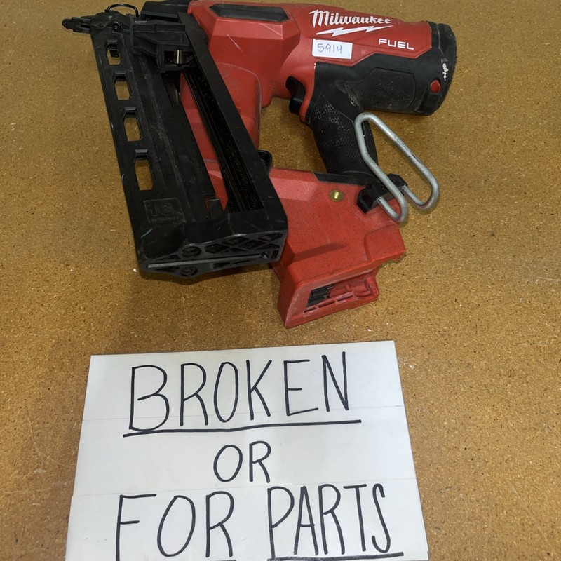 Broken 2025Milwaukee 2841-20 18V 16GA Cordless Finish Nailer W/M18Li-IonXC6 5914