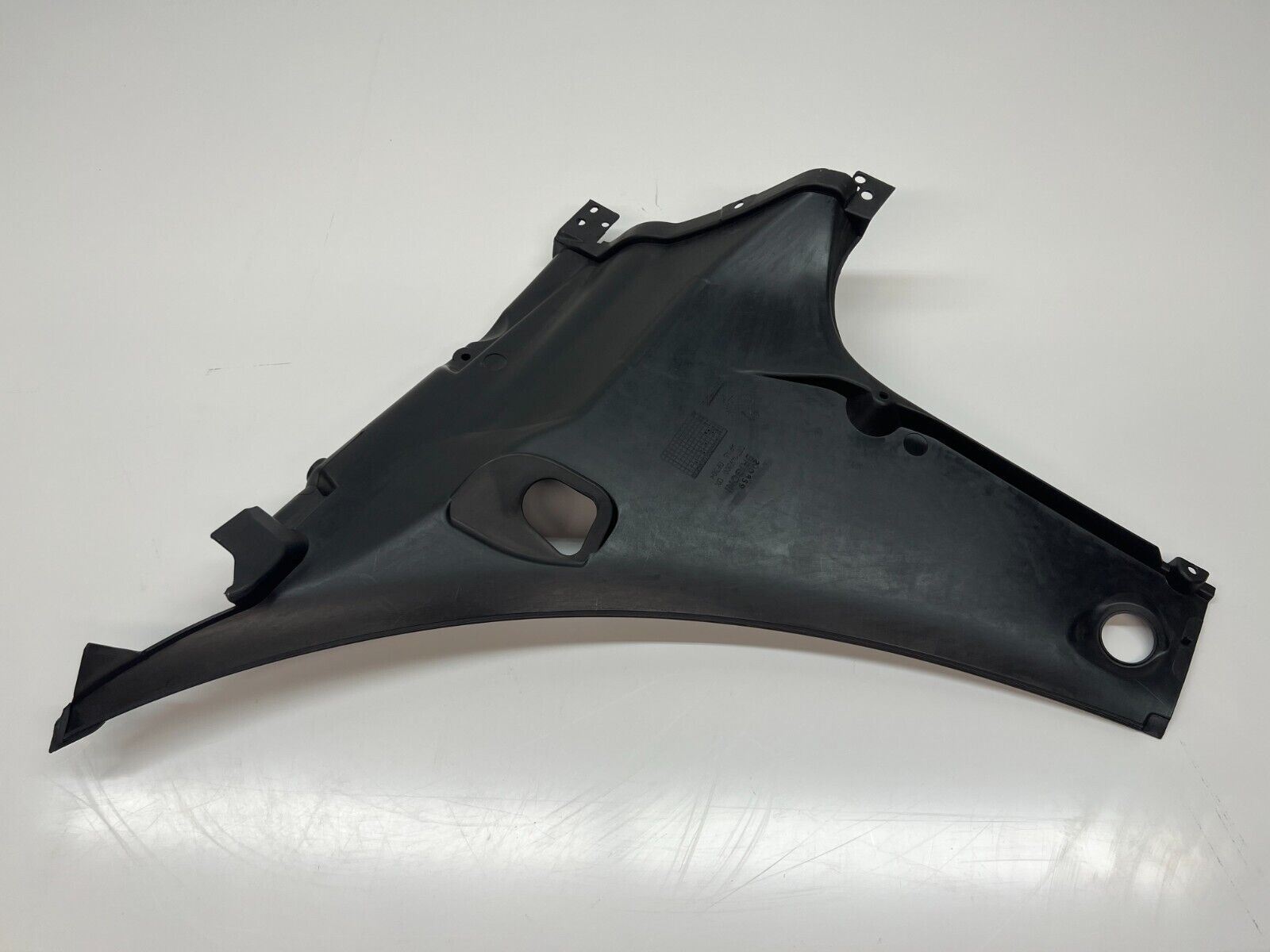 FERRARI 488 GTB PASSENGER RIGHT RH UNDER WINDSHIELD COWL OEM 87149300
