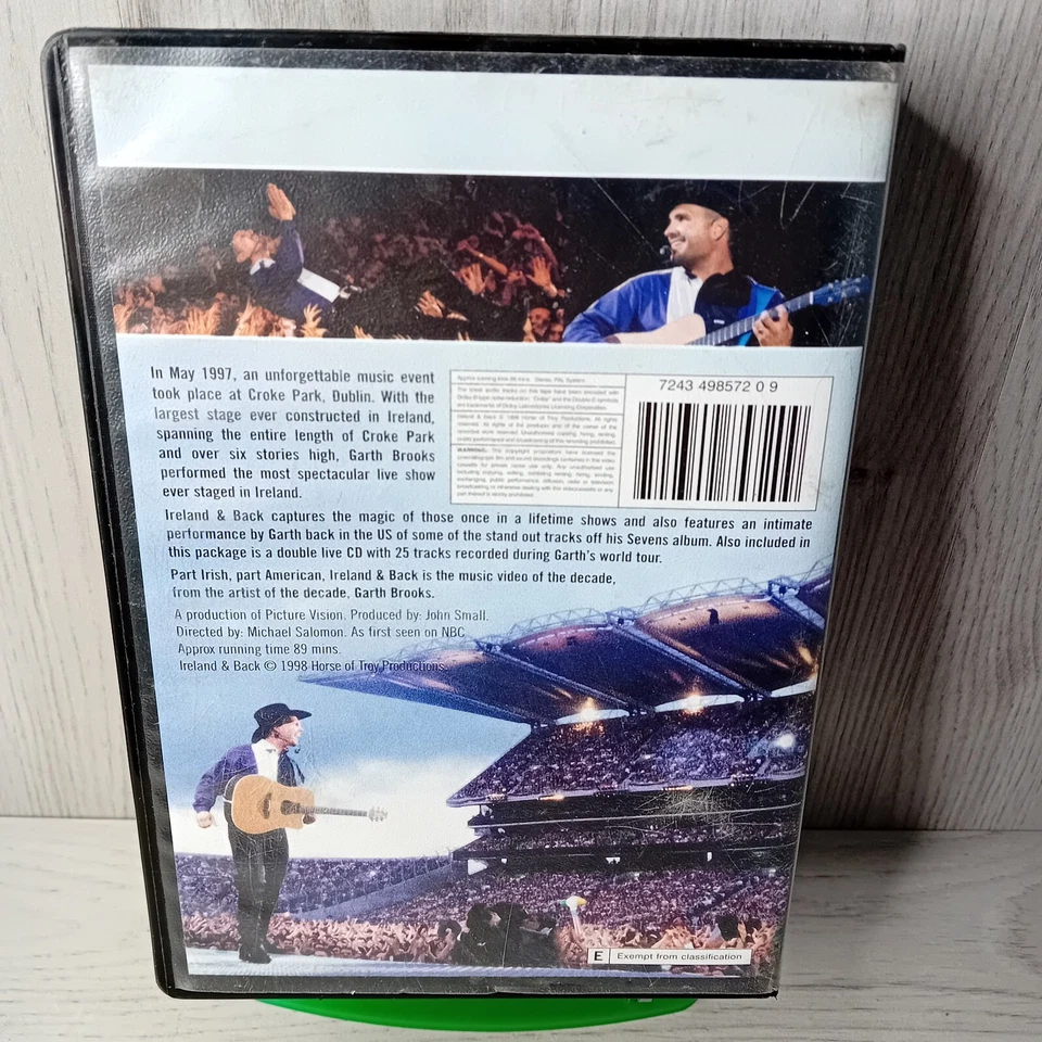 GARTH BROOKS CROKE PARK LIVE VHS - RARE RETRO VIDEO TAPE - Image 3 of 4