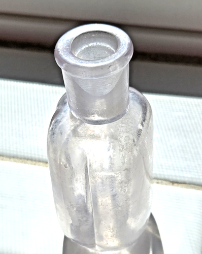 LUNDBORG Perfumery NY PAT’D 1894 Embossed 3” Scalloped Perfume Vanity Bottle - Picture 15 of 21