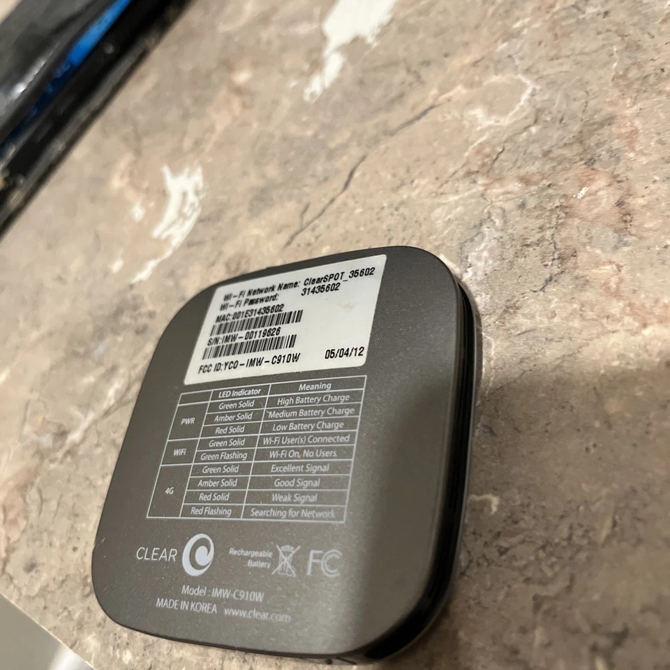 Clear Hot Spot Photon 4G Mobile Wireless Hotspot IMW-C910W - Image 4 of 4