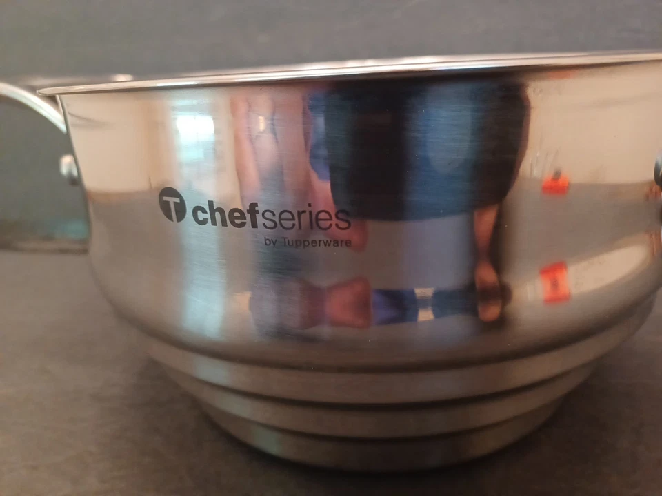 Colador Tupperware Serie T Chef Acero Inoxidable 8.25" Diámetro/4.5" Alto USADO Foto 4 de 4