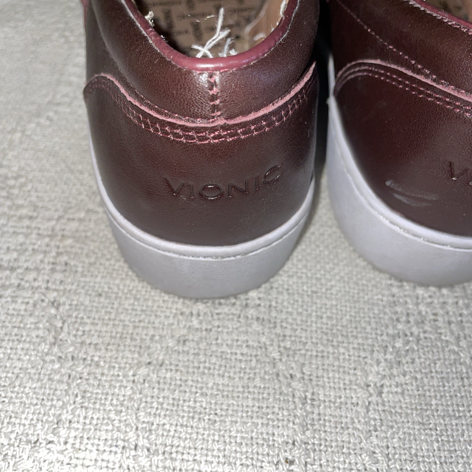 Vionic Casual Shoes Womens Size 9 M Burgundy Leather Faux Alligator Going out