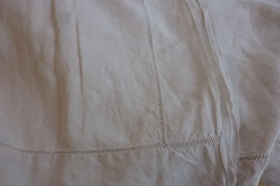 Beau et grand drap fil de lin souple et lourd 230 par 320 retour brodé ajouré m - Photo 4/4