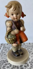Hummel Goebel Figurine 81 2/0 School Girl TMK 2 Full Bee 4.25”