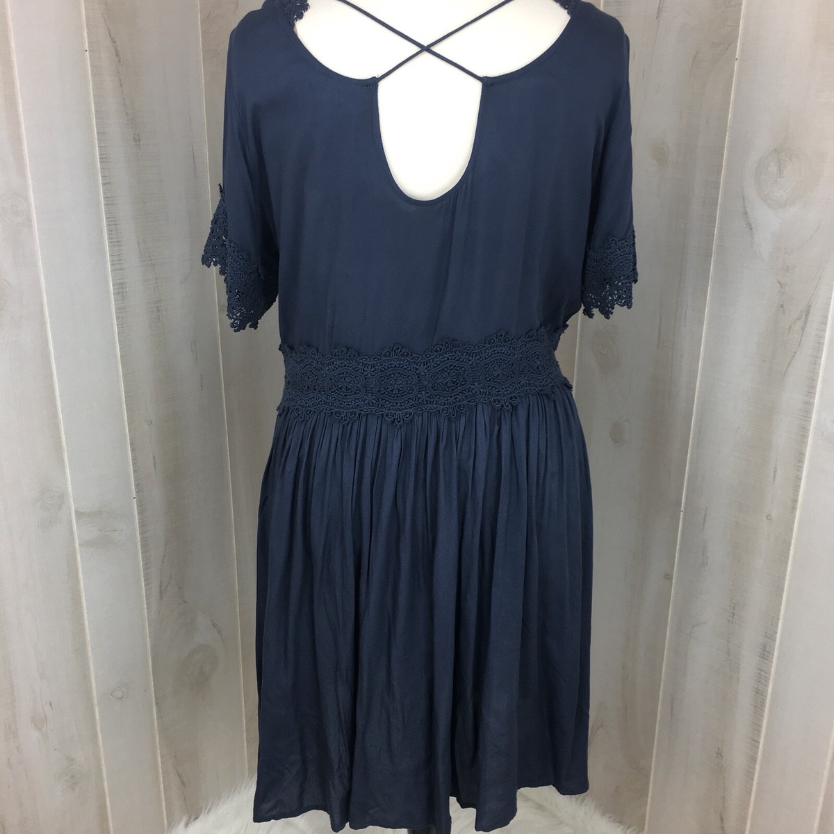 Robe Junarose Gris Foncé Avec Dentelle Et Dos Ouvert - Taille 18 - Neuf Avec étiquettes