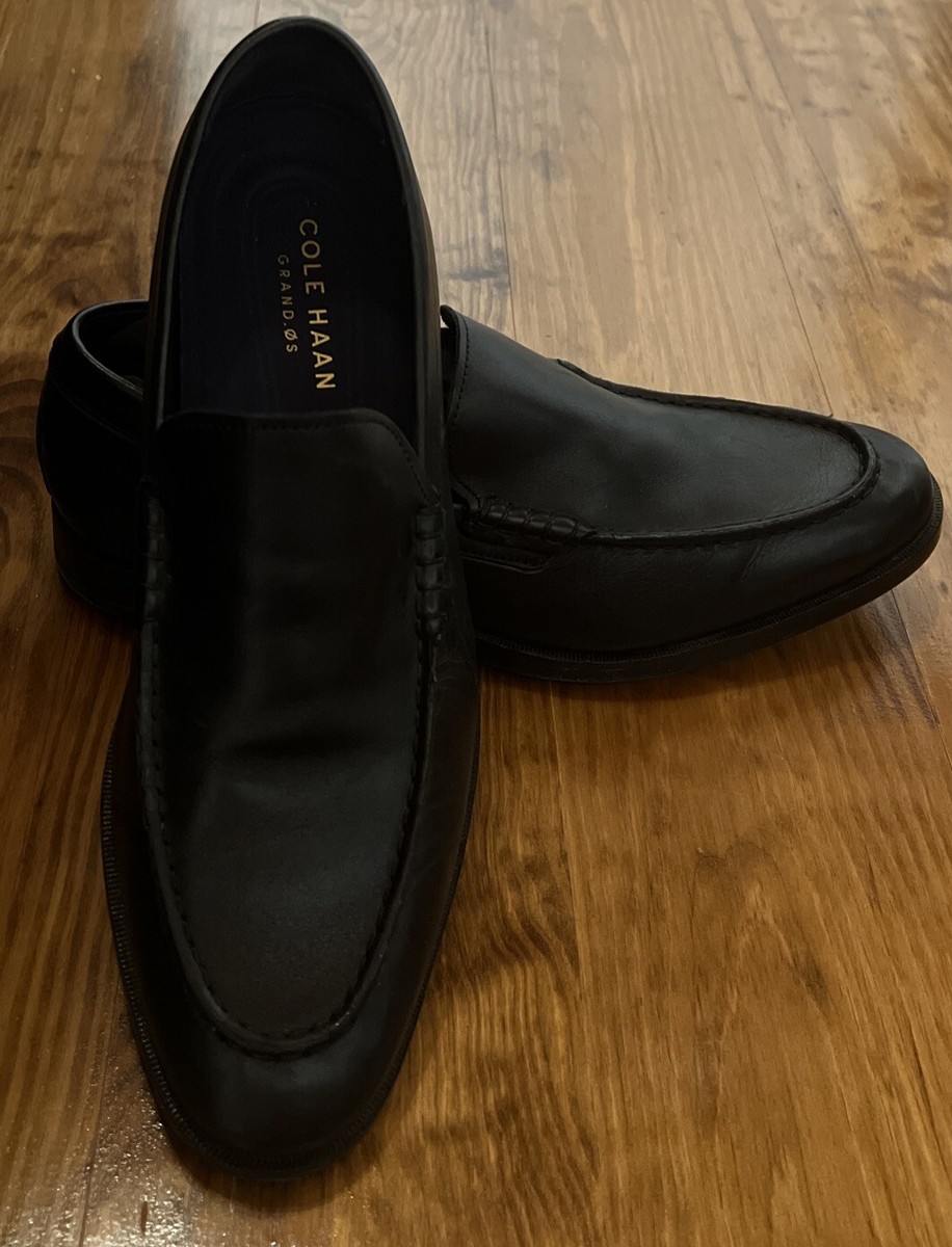 New in box, Cole Haan Grand Venetian mens shoes size 10. Color is “Magnet”. EUC Cole Haan Men main image 4
