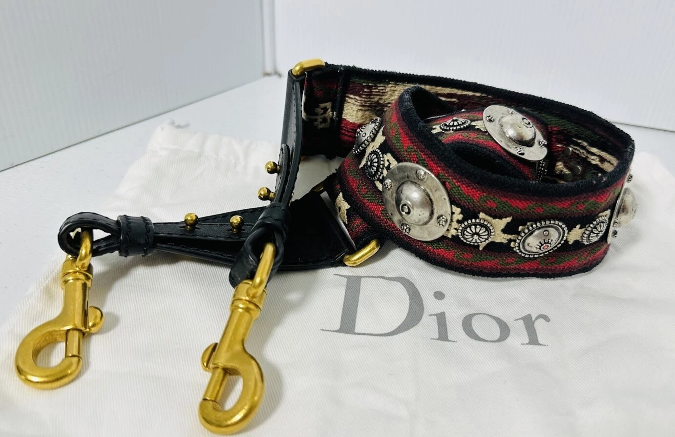 Authentique bandoulière bohème brodée cloutée Christian Dior