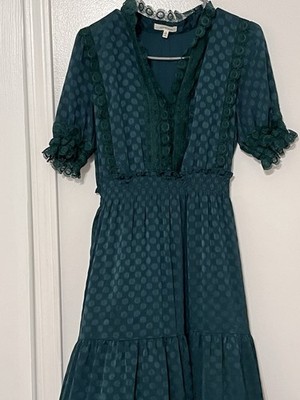 green emerald velvet dress Max Studio Women's Short Sleeve V-Neck Maxi Dress, Green Med Trans Geo  Clover at Amazon Women's Clothing store