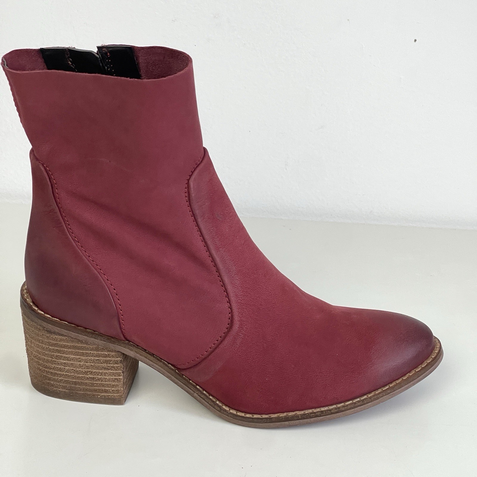 Diba True Majestic Women’s 7 M Goat Nubuck Leather Zipper Red Boots 36816