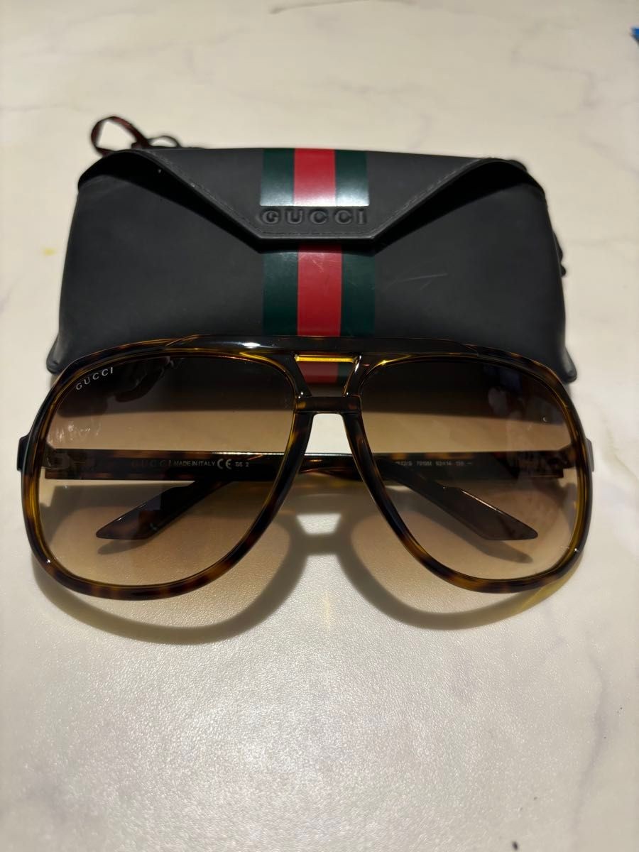 Preloved Gucci aviators sunglasses with the case Preloved Men main image 4