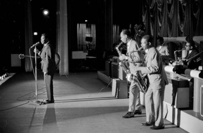 Bb King Plays Guitar As He Leads His Band During A Performance At - Old Photo 8