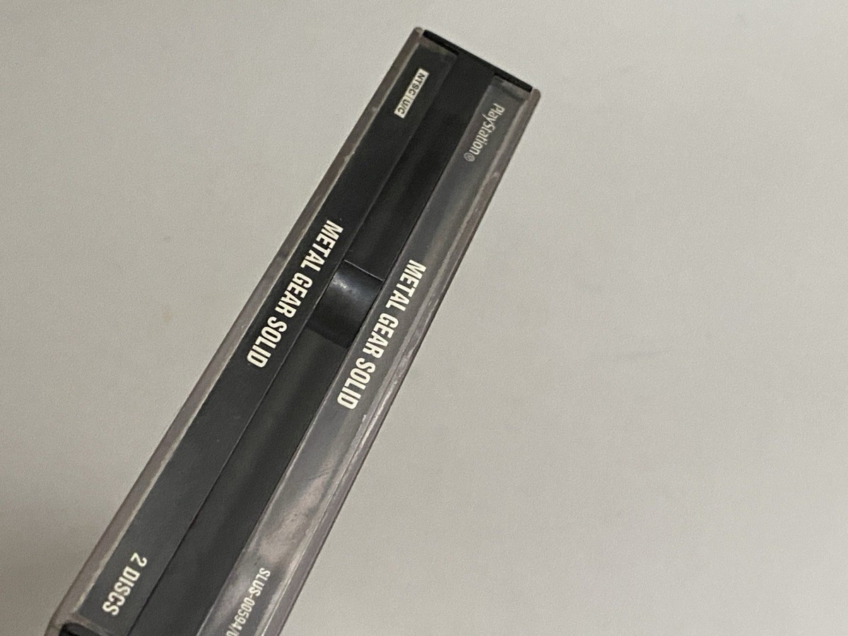 METAL GEAR SOLID Sur PlayStation 1 – BLACK LABEL BIG BOX – Version Française PAL