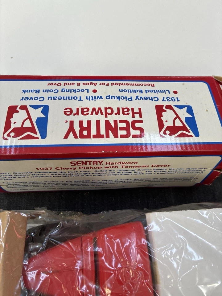 1937 SENTRY Hardware Chevy Pick-Up Truck Bank w/ Tonneau Cover-SpecCast 1995 NIB - Image 4 of 4