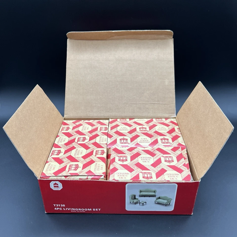 Набор из 4 предметов для гостиной Town Square Miniatures T3138 зеленая дамасская обивка с коробкой - Изображение 3 из 4