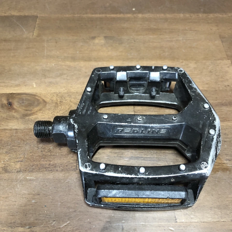 Redline Lo-Profile Platform Alloy Pedal - Black - Image 3 of 4