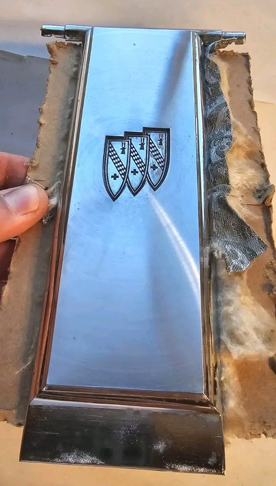 Buick 1963 panel de puerta emblema Electra 225 Lesabre Wildcat como nuevo original OEM Foto 3 de 4