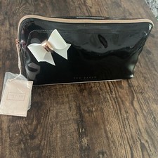 New Ted Baker glossy Black  White Bow Wash Make up Bag Black Zipper 27x15x8.5 cm