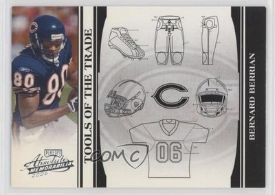 2006 Playoff Absolute Memorabilia Black 28/50 Bernard Berrian #TOT-15 0q3