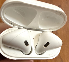 Genuine Apple AirPods 2nd Gen With Charging Case A1602 - GOOD CONDITION