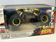 Maisto Tech RC Rock Crawler Offroad Series 4x4 Yellow Pickup Truck RTR 27MHz
