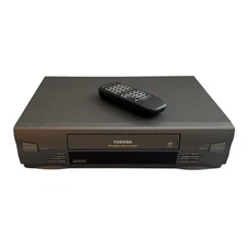 Toshiba M635 VCR 4 Head HiFi Stereo VHS Player W/Remote Tested/Works READ