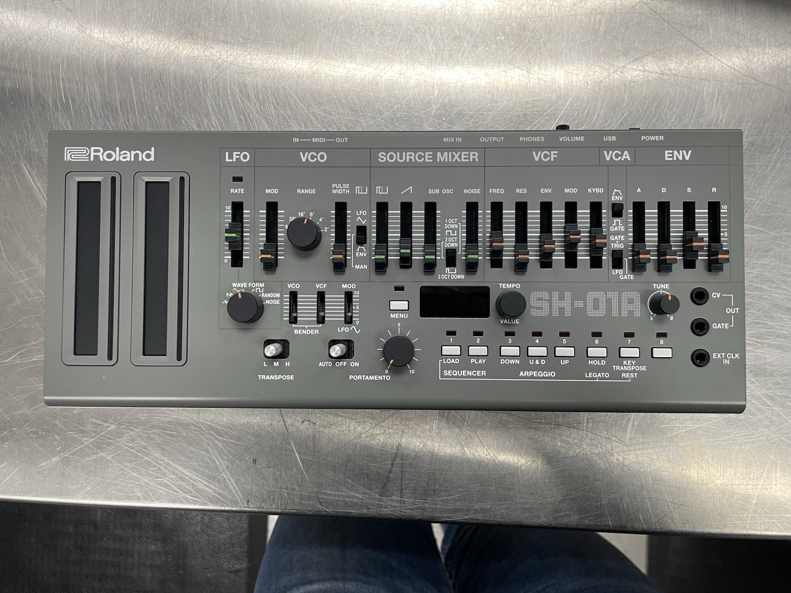 roland sh-01a