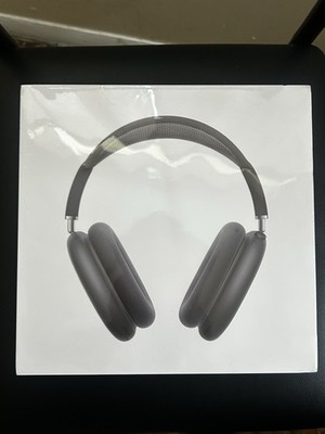 Apple AirPods Max Wireless Over-Ear Headset - Space Gray