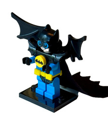 Lego Nightwing 70922 Wings and Cape Batman Movie Super Heroes Minifigure