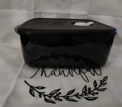 TUPPERWARE VENT N SERVE BLACK 4.25 CUP FREEZER TO MICROWAVE TO TABLE IN MINUTES 