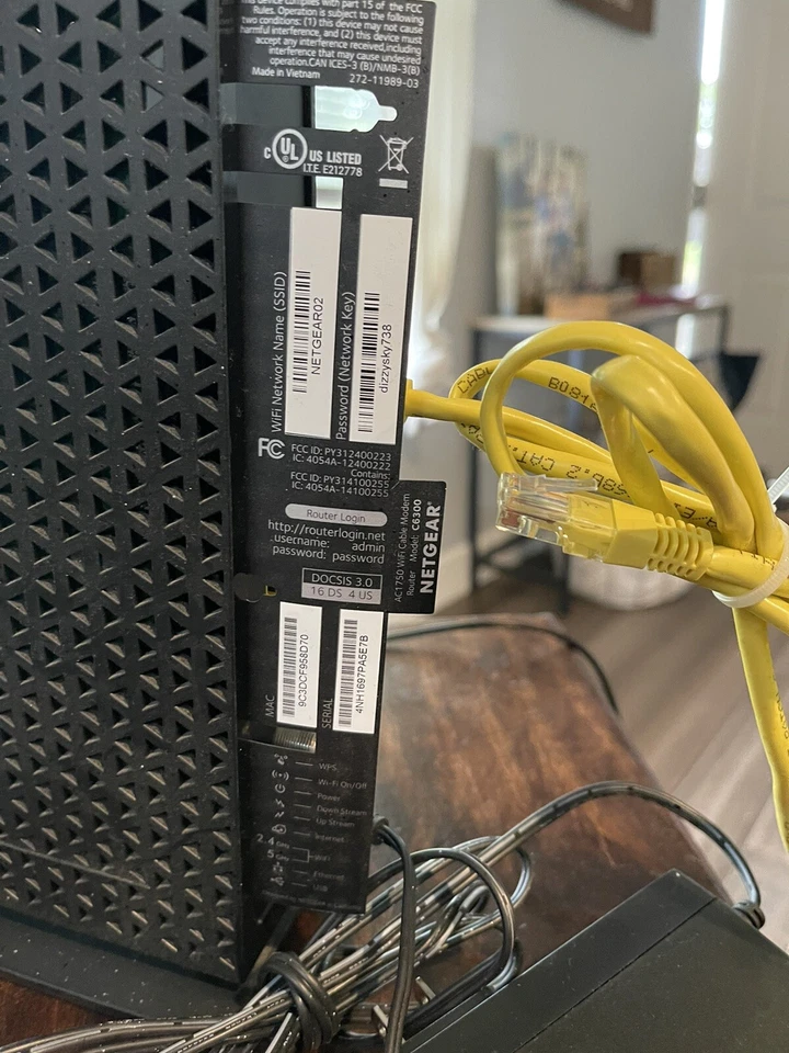 NETGEAR AC1750 400 Mbps 4 Port Docsis 3.0 Foto 3 de 3