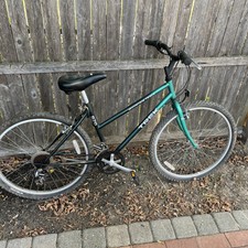 Trek 820 Mountain Bike Medium/ Large 