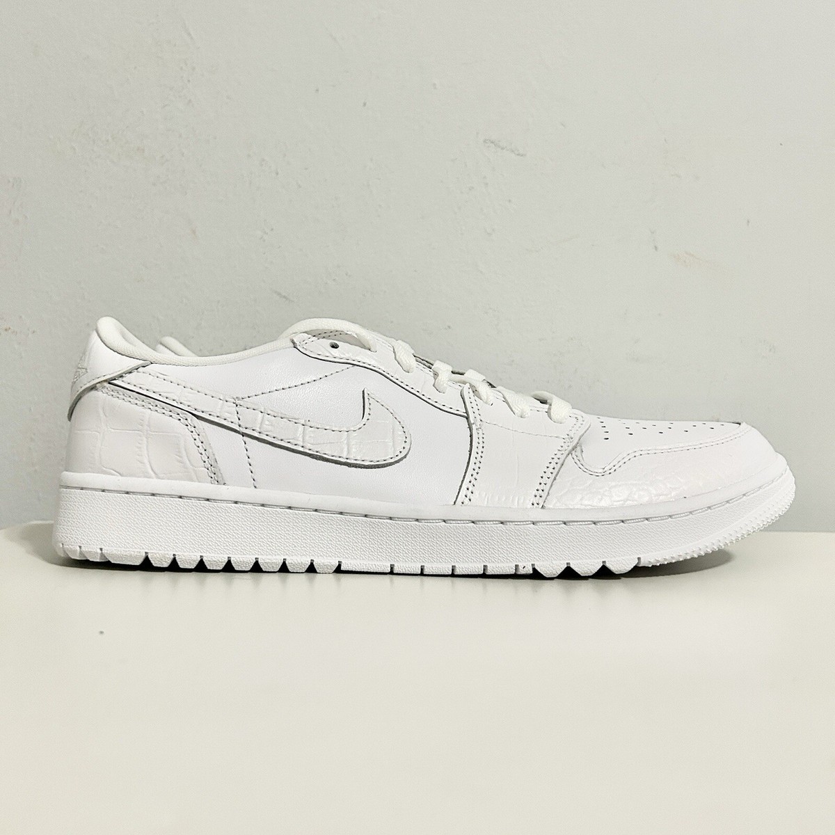 Air Jordan 1 Low G “White Crocodile” Men's Size 10 Spikeless Air Jordan 1 Low G “White Crocodile” Men's Size 10 Spikeless