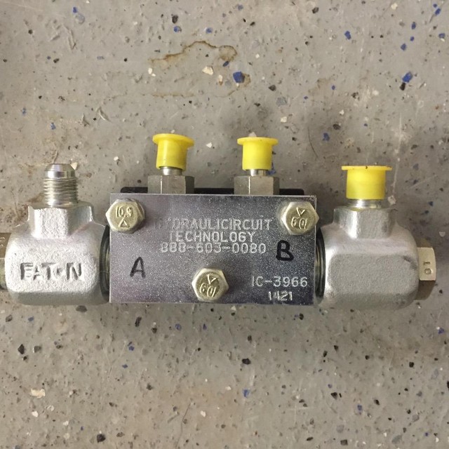 Eaton Hydraulic Manifold IC39661421 eBay