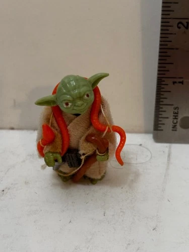 Star Wars 6 inch figure Loose w/Accessory & Backing Card – Yoda (356)
