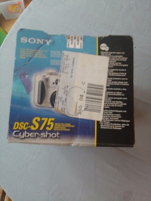 SANYO Xacti DSC-S75 シルバー 概要 デジタルカメラ DSC-S75(S) | デジタルカメラ（三洋