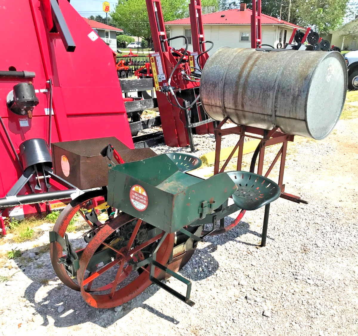 4 row tobacco setter for sale Used MECHANICAL MODEL 22 PLANTER FOR VEGGIES. (FREE 1000 MILE DELIVERY FROM  KY)