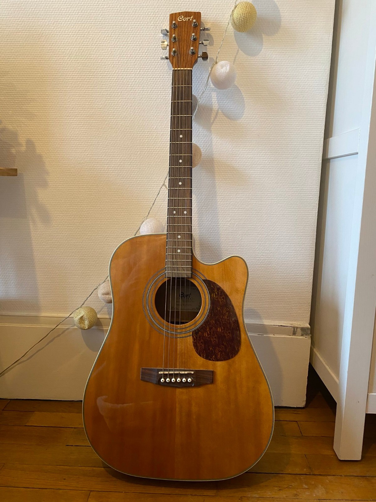 Guitare Cort AD870CE électro-acoustique d'occasion pour débuter avec housse