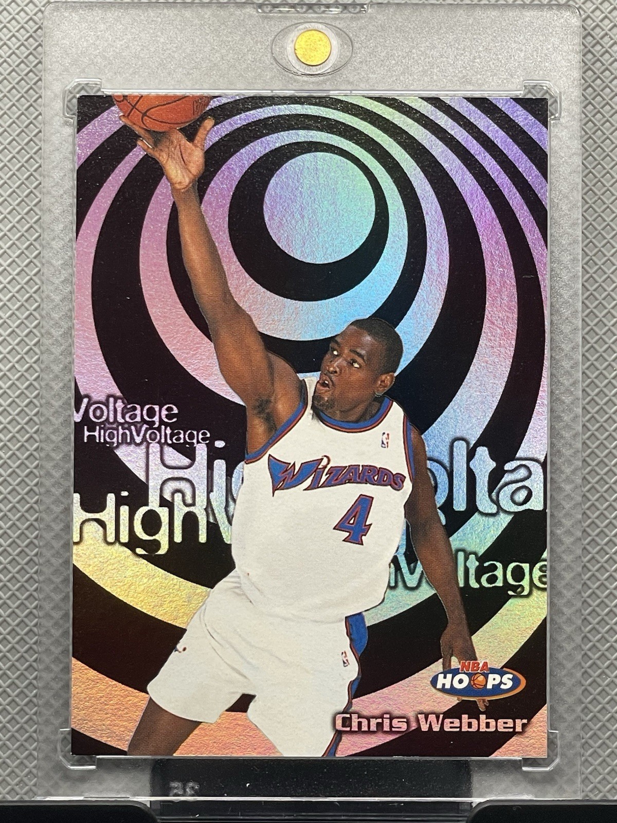 1997-98 NBA HOOPS HIGH VOLTAGE Chris Webber Bullets Refractor Michigan UM 12HV