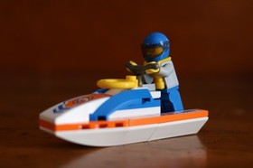 Lego City 60011 Surfer Rescue 100% Complete w/ Minifigures & Instructions