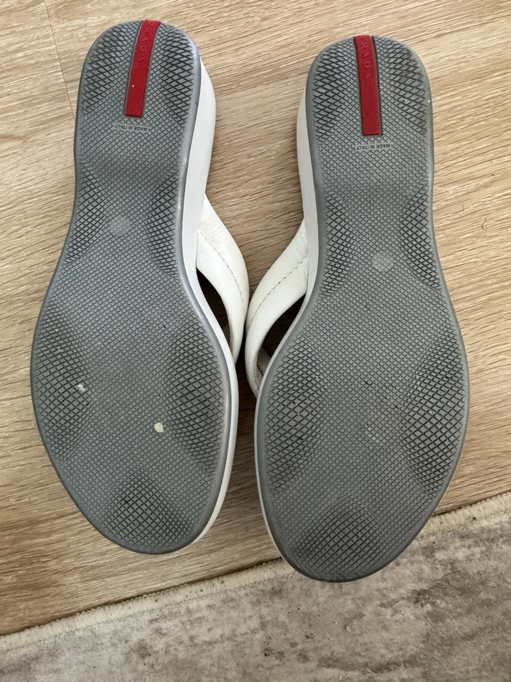 zapatillas prada vintage Foto 4 de 4