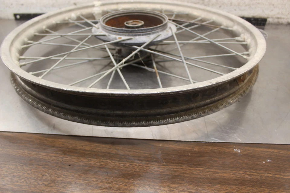 1978 Suzuki PE175 FRONT WHEEL RIM 1.60X21 (ROW 1) Foto 3 de 4