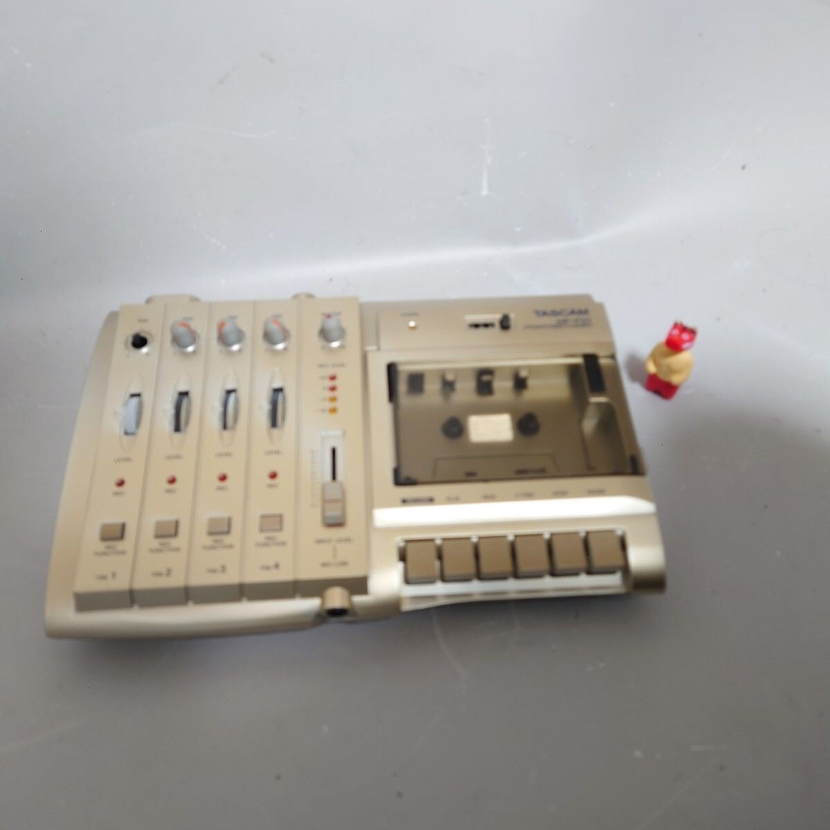 TASCAM タスカム　PORTASTUDIO MF-P01 MF-P01 | 4-Track Multitrack Recorder | TASCAM