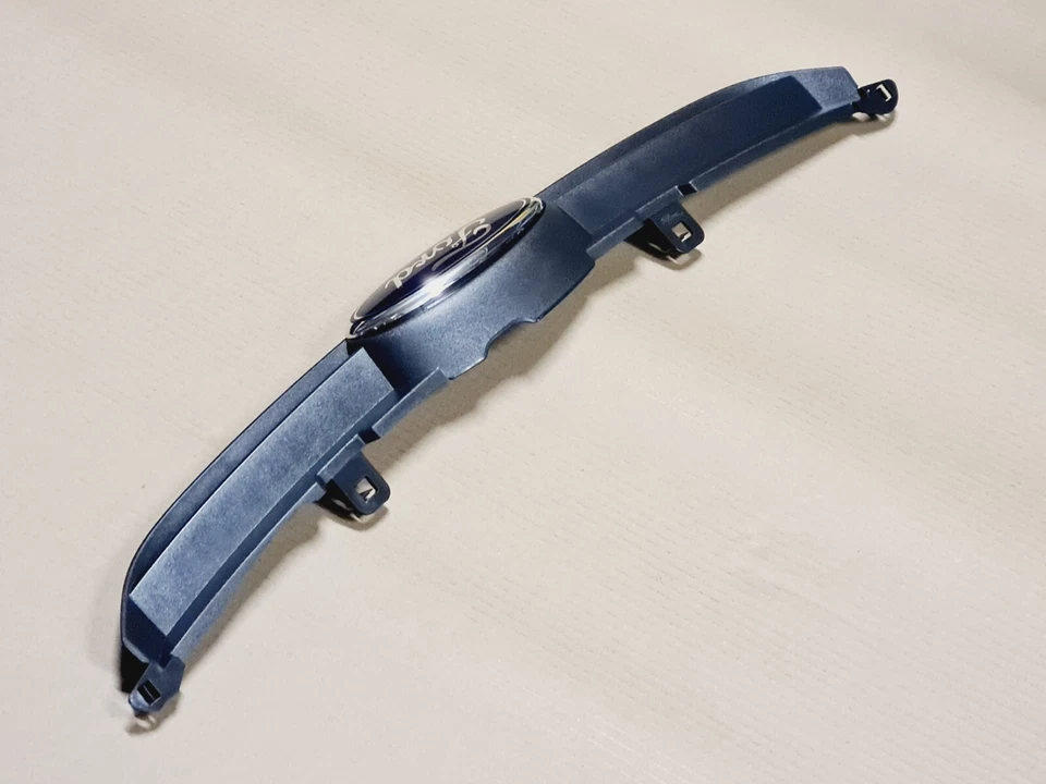 FORD FIESTA MK7 2008-2012 NUEVO PARACHOQUES DELANTERO GENUINO PARRILLA SUPERIOR 8A61-8200-BC Foto 4 de 4